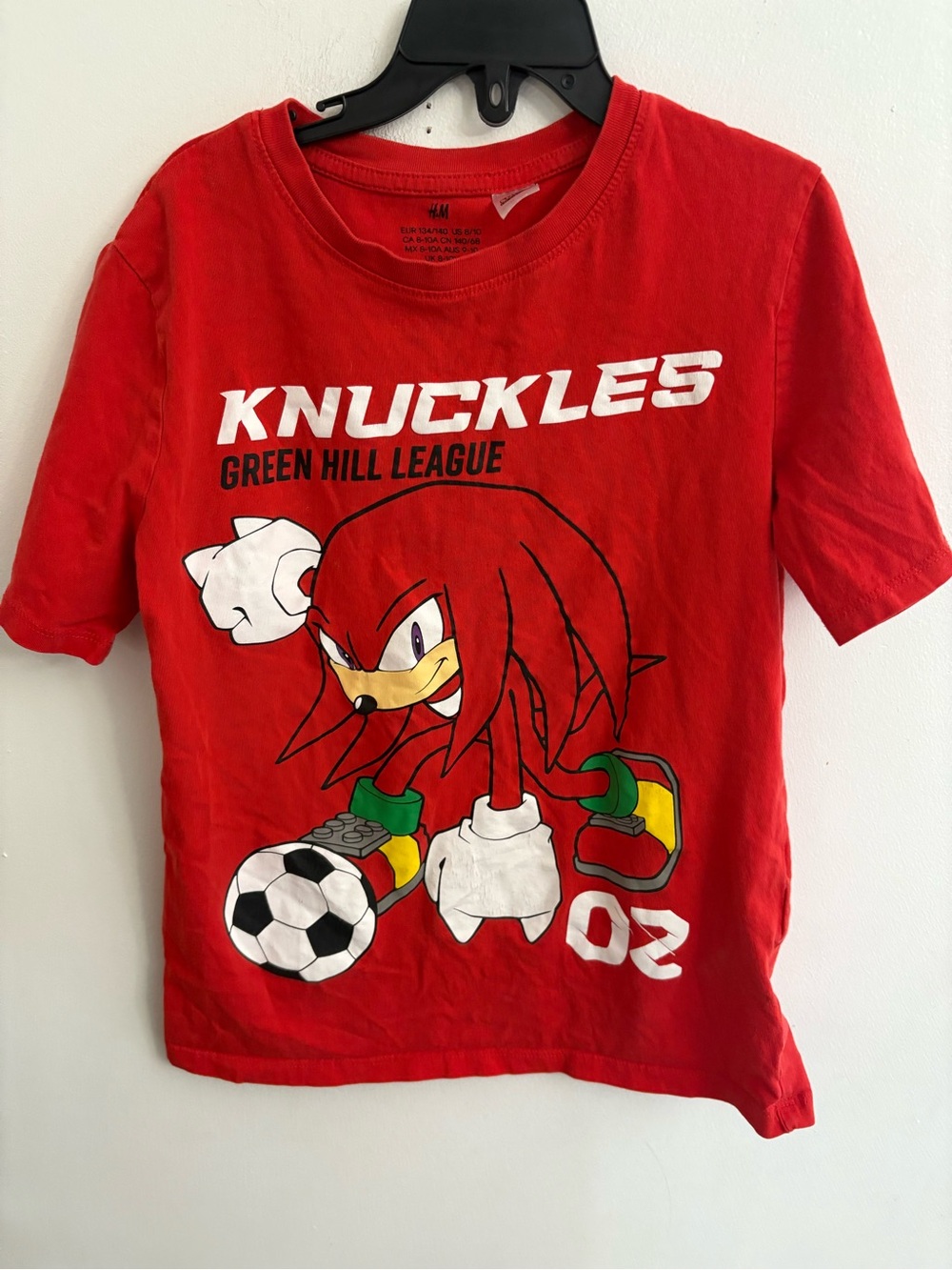 4/30$ H&M X sonic Red Knuckles Graphic Tee 8-10 years